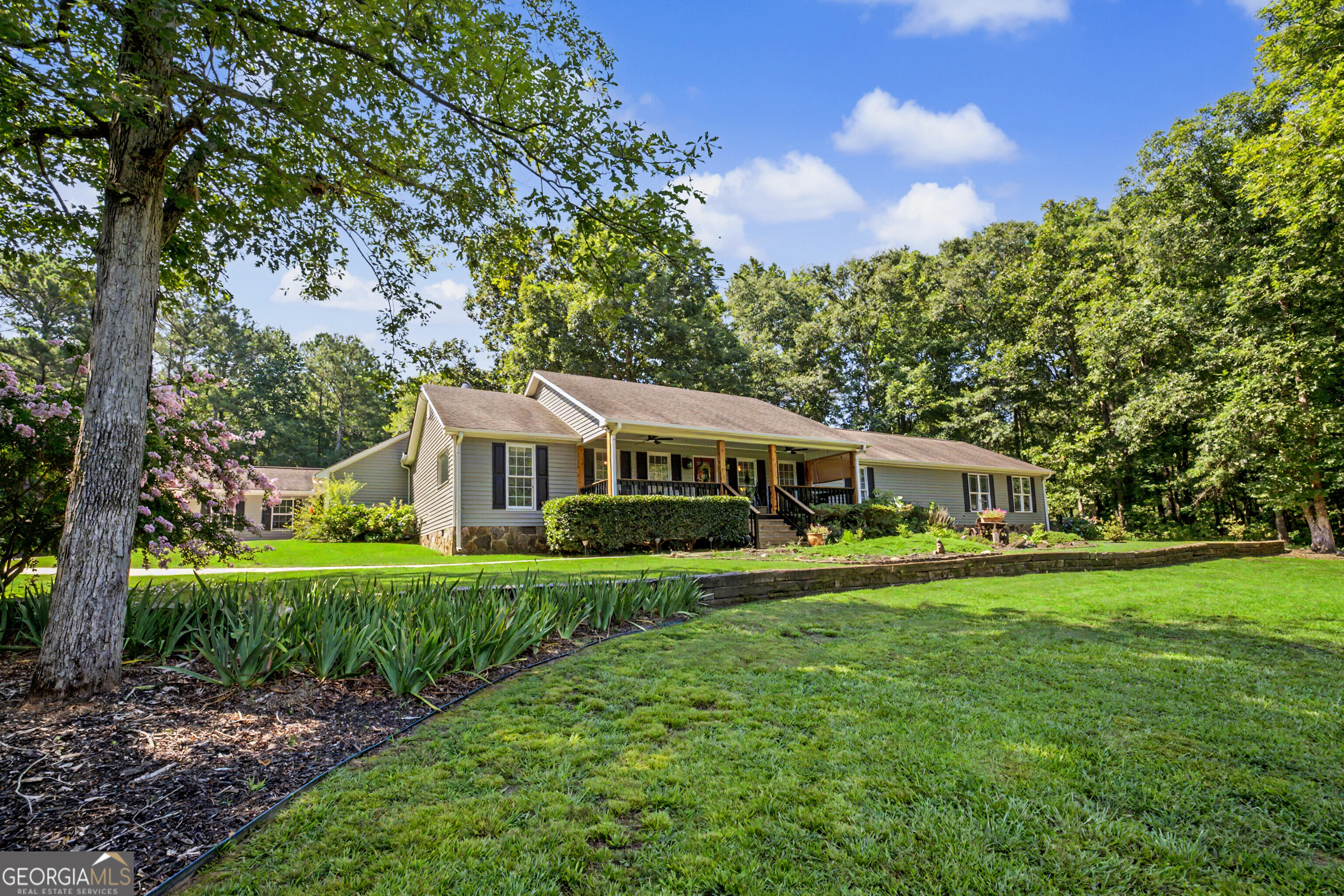 121 Peacock Road Barnesville, GA 30204 - Photo 6 of 61