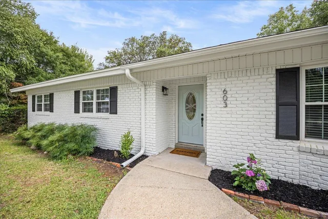 $599,000 | 603 Golf Course Drive Northeast, Fort Walton Beach, FL 32547