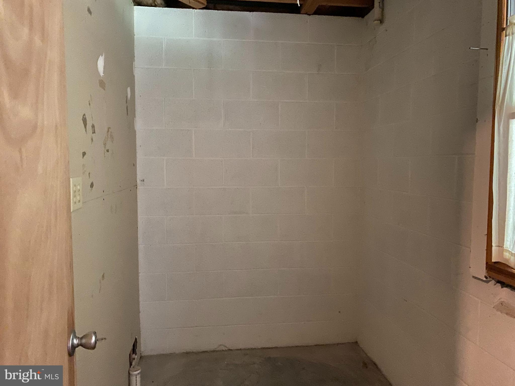 1909 Back Mountain Road Winchester, VA 22602 - Photo 26 of 28 a bathroom with a shower