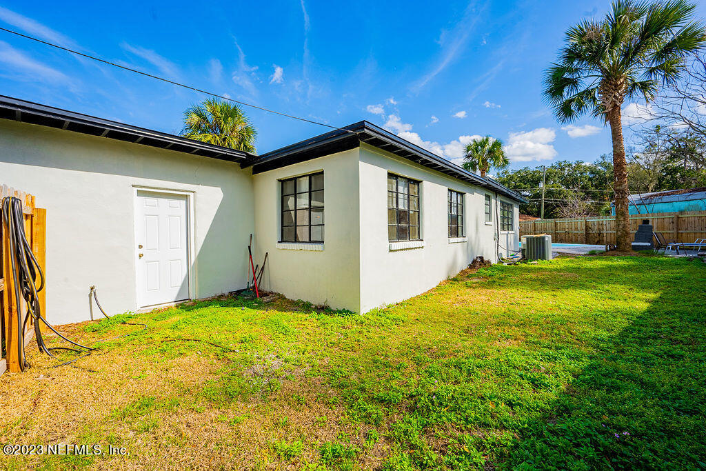 1746 Bartram Road Jacksonville, FL 32207 - Photo 36 of 43 Backyard