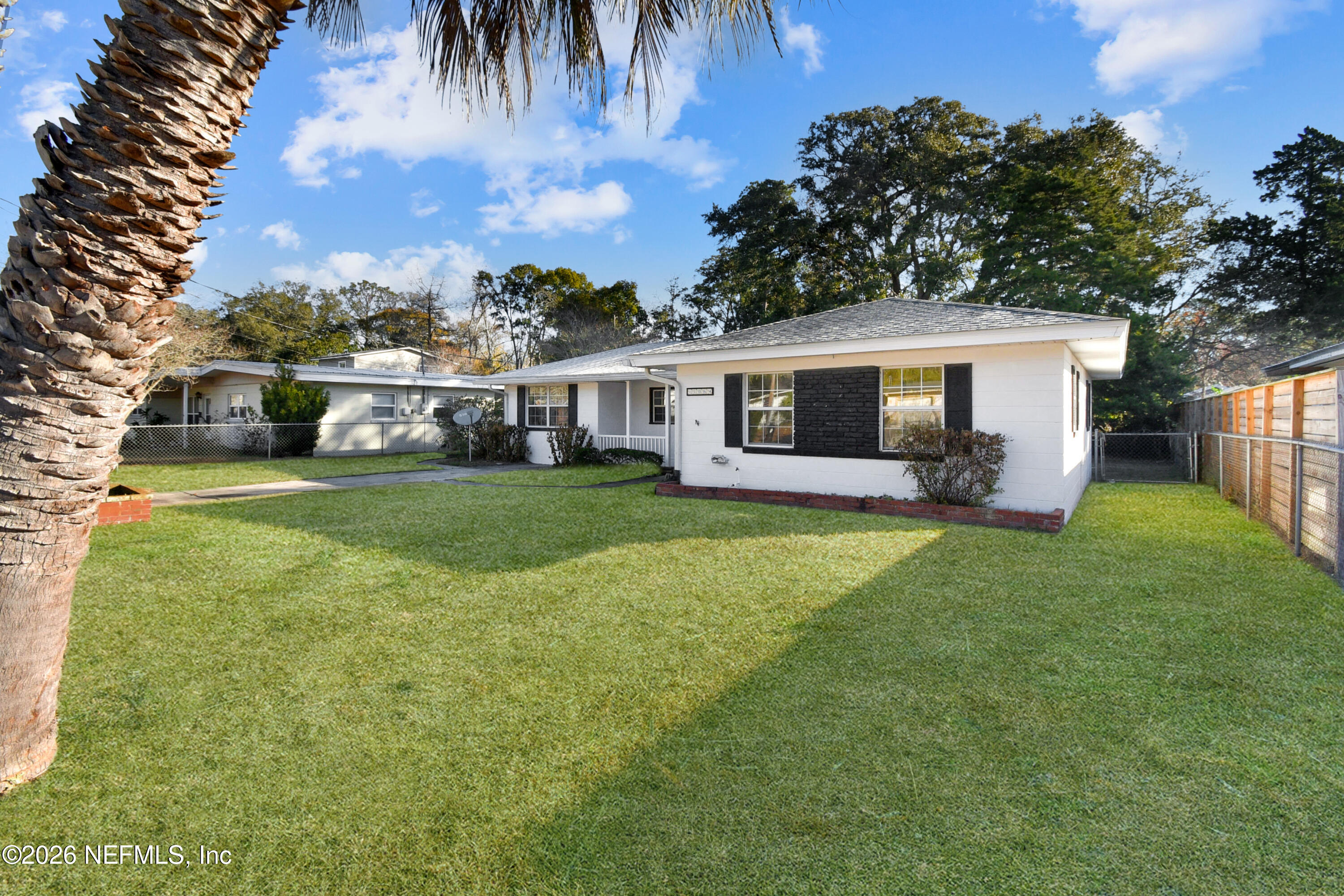 1064 Hibiscus Street St. Augustine, FL 32084 - Photo 2 of 29 DSC_1857