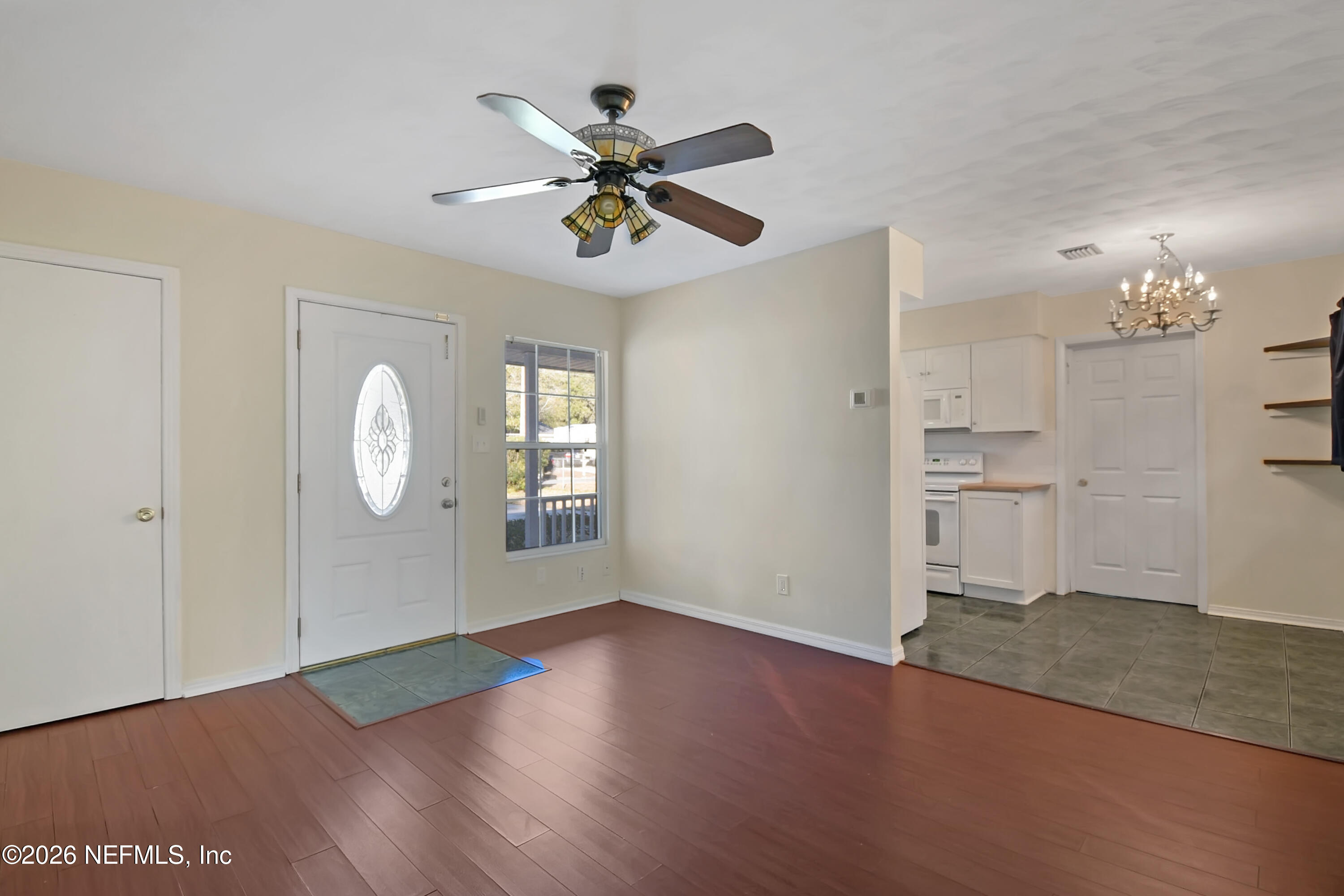 1064 Hibiscus Street St. Augustine, FL 32084 - Photo 6 of 29 DSC_1757