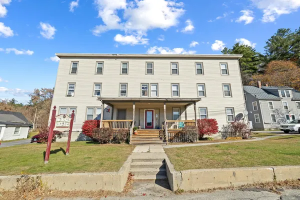 $1,425 | 524 Sunapee Street, Unit 8, Newport, NH 03773