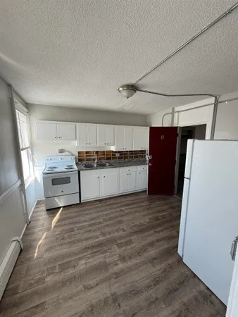 $1,425 | 524 Sunapee Street, Unit 8, Newport, NH 03773