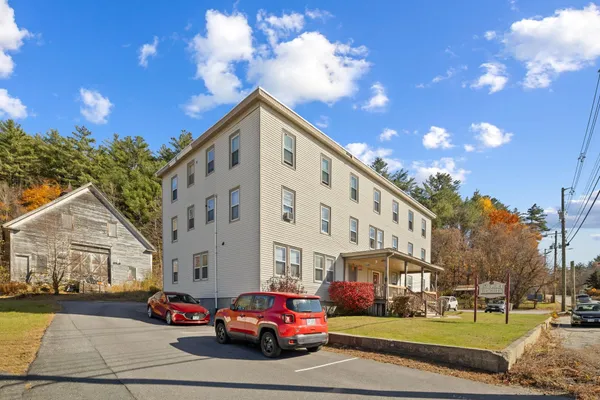 $1,425 | 524 Sunapee Street, Unit 8, Newport, NH 03773
