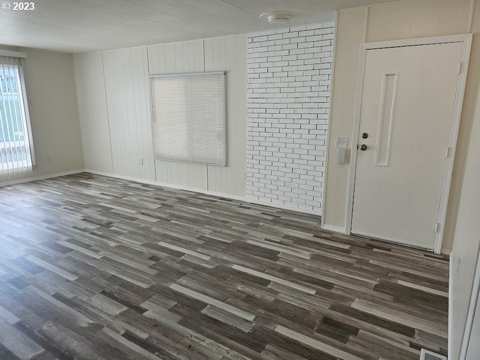 205 South 54th Street, Unit 15 Springfield, OR 97478 - Photo 4 of 20 Gallery Image 4