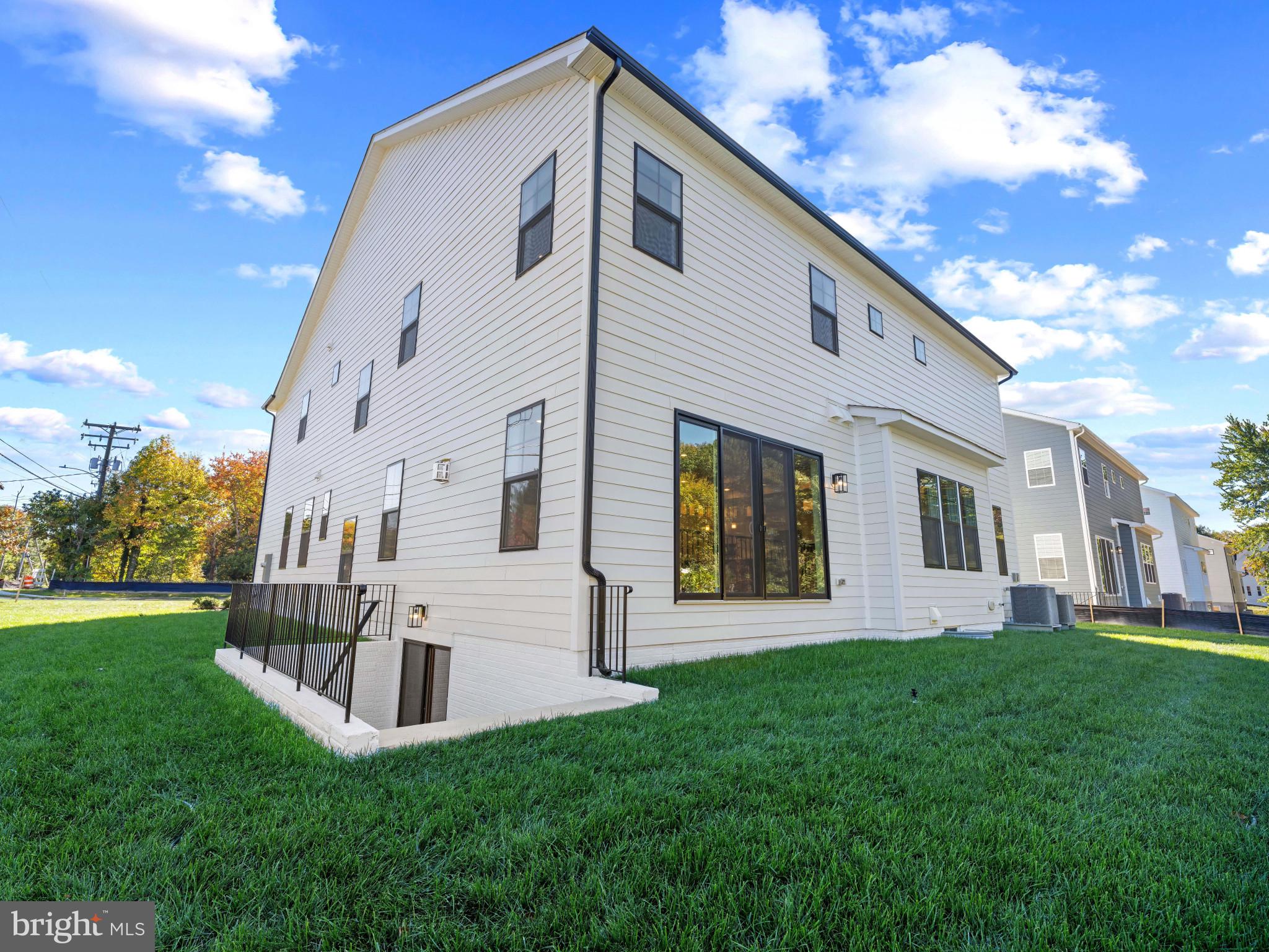 8260 Colling Ridge Court Alexandria, VA 22308 - Photo 50 of 54