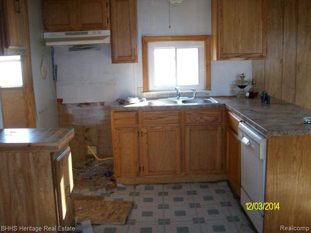 8765 West Sherwood Road Fowlerville, MI 48836 - Photo 8 of 10 SANY1355.jpg