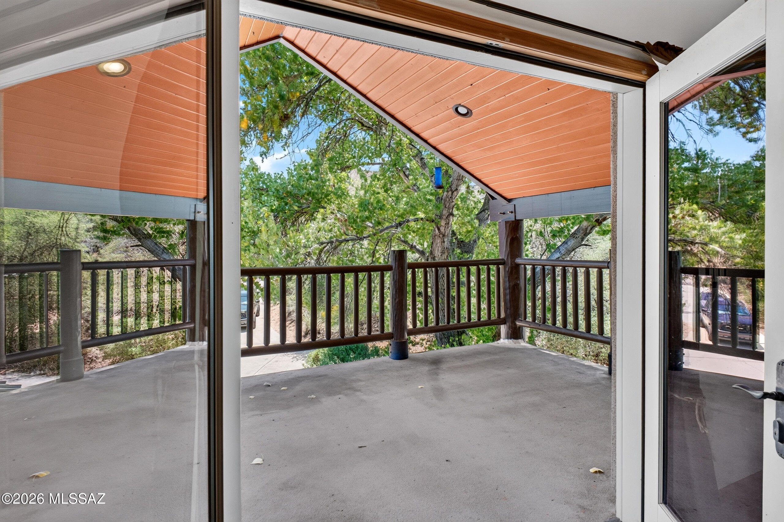 531 South Cody Loop Road Oracle, AZ 85623 - Photo 29 of 38 a view of a balcony