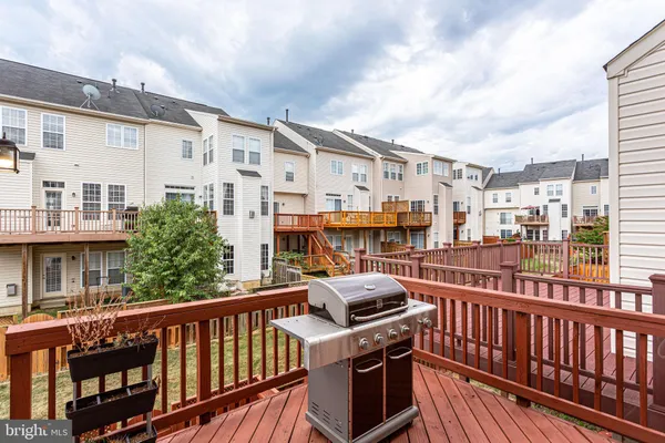 $3,600 | 43011 Marburg Terrace, Broadlands, VA 20148