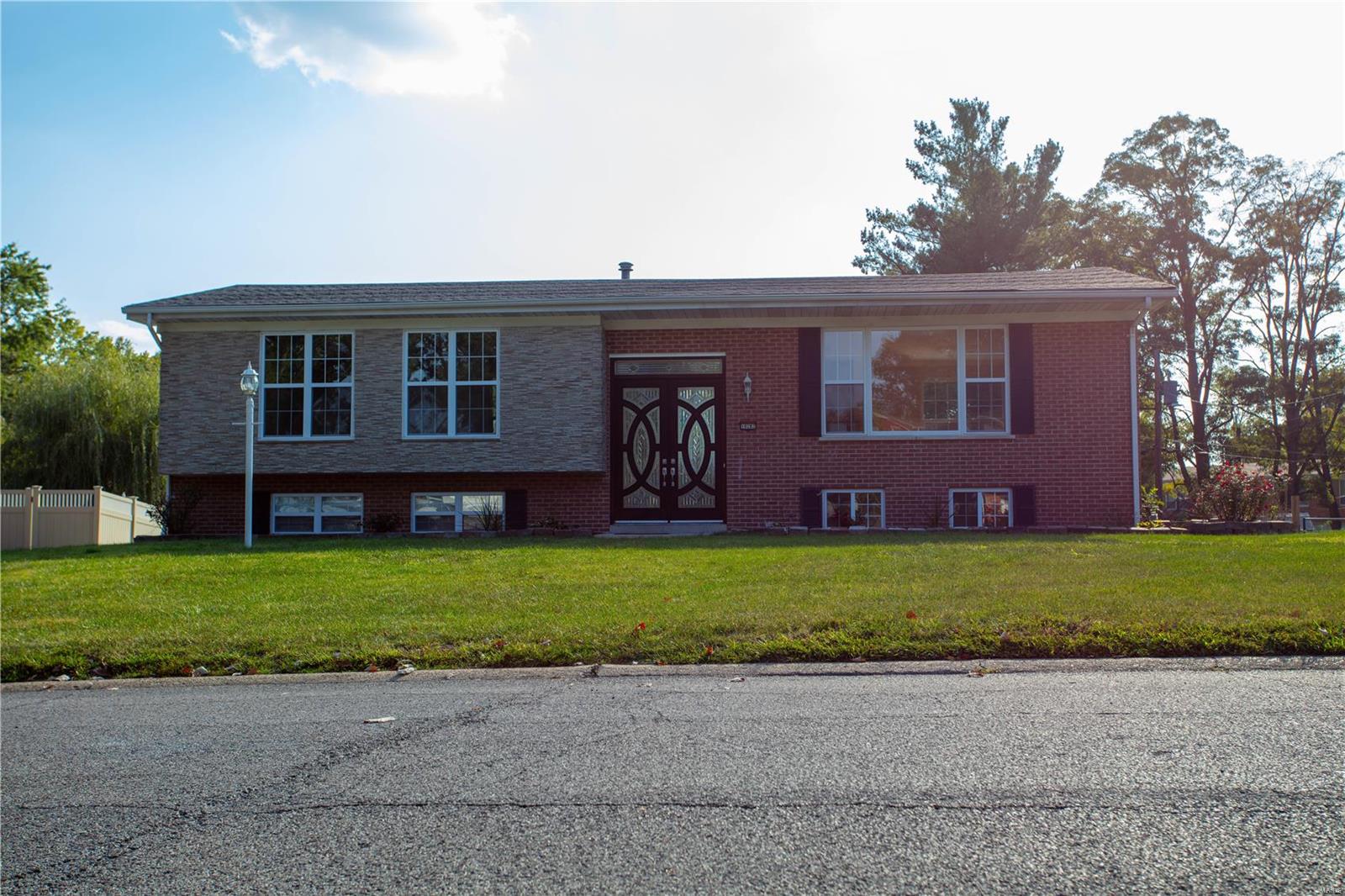 10282 Maebern Terrace St. Louis, MO 63127 - Photo 2 of 31