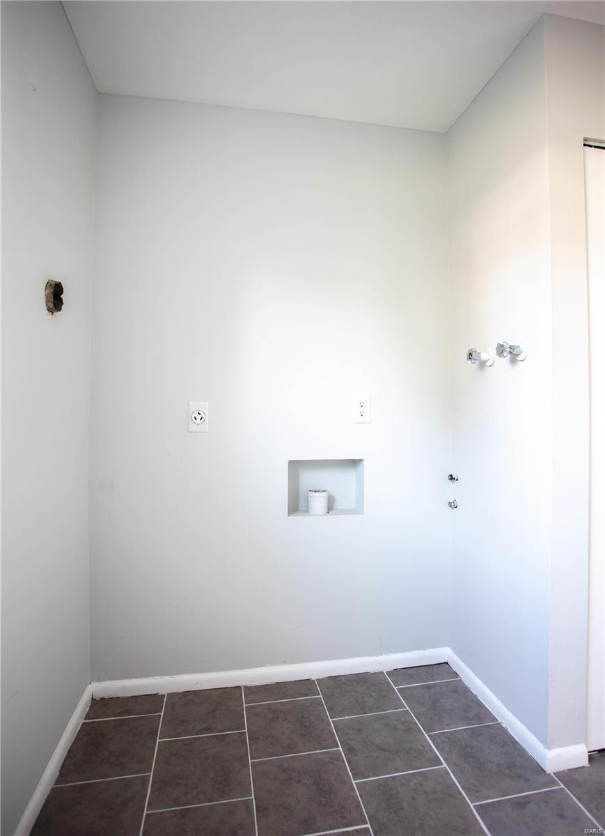 10282 Maebern Terrace St. Louis, MO 63127 - Photo 27 of 31