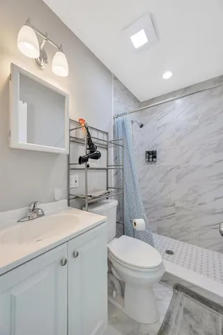 $2,700 | 701 East Adalee Street, Tampa, FL 33603