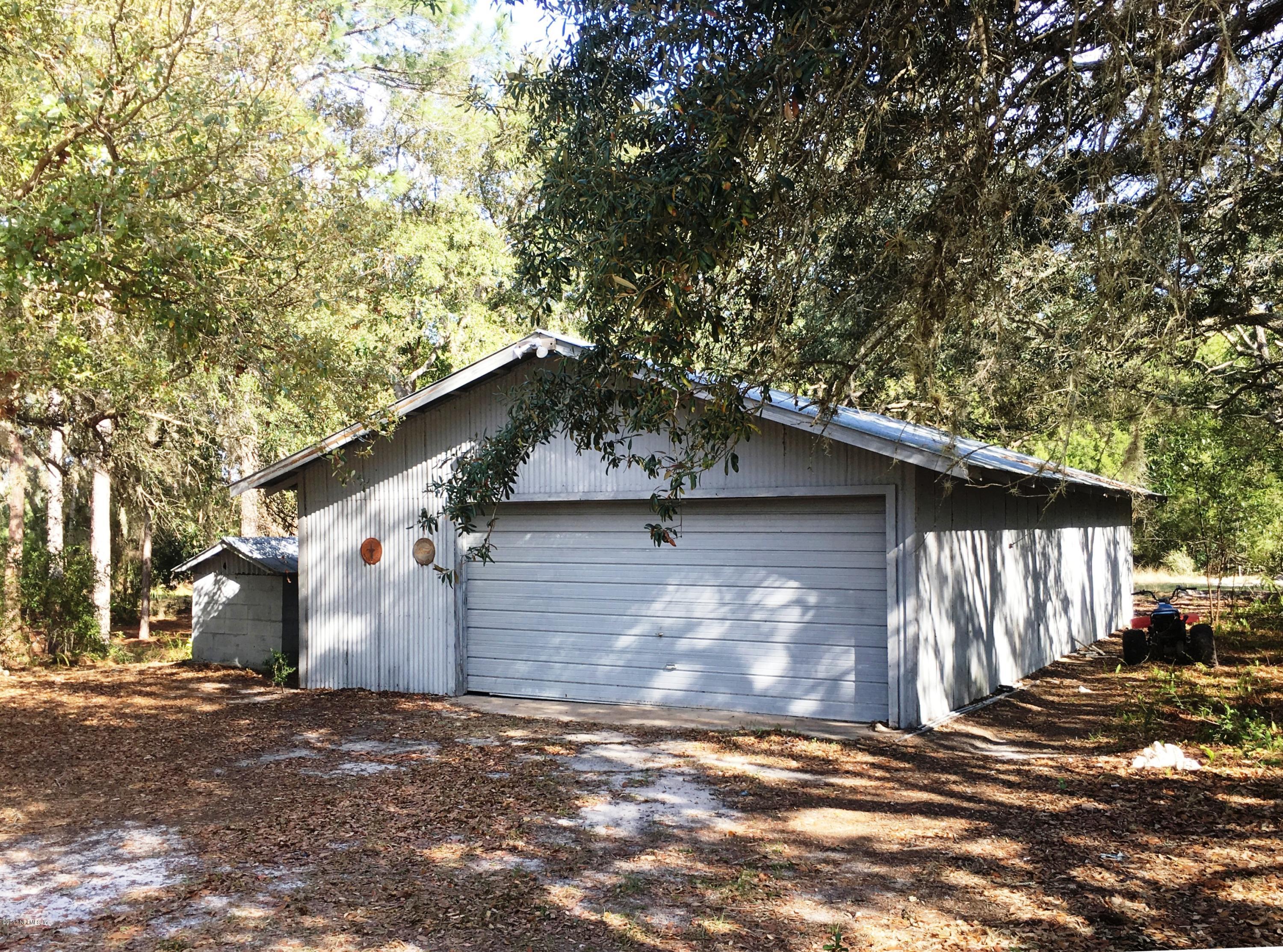 227 Clear Lake Road Crescent City, FL 32112 - Photo 3 of 45 Detached 4/6 Car Garage