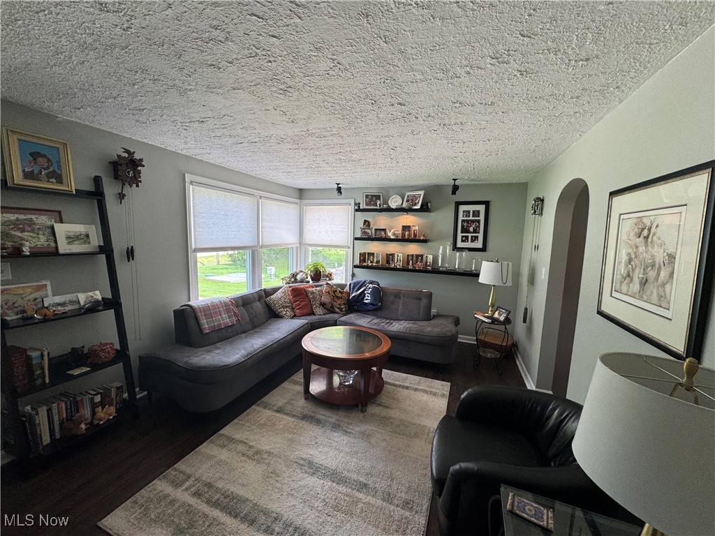 2043 State Road Northwest Warren, OH 44481 - Photo 6 of 28 Gallery Image 6