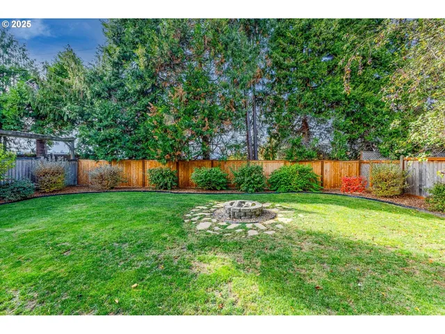 $519,000 | 2484 Crowther Drive, Eugene, OR 97404