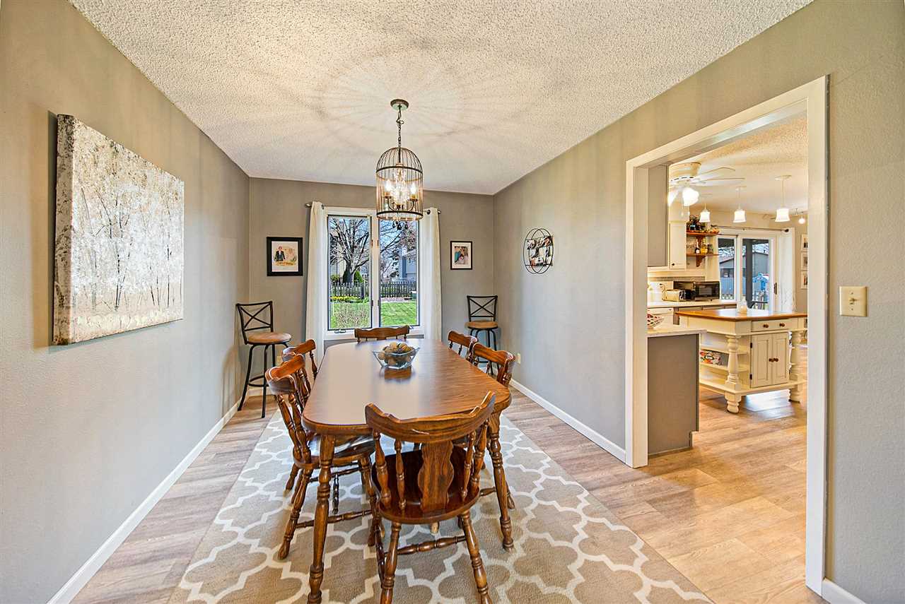 609 Holiday Road Coralville, IA 52241 - Photo 7 of 35 Gallery Image 7