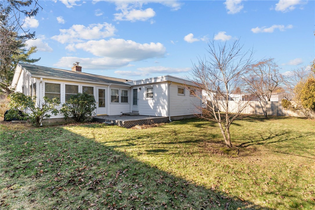 55 Sheffield Road Cranston, RI 02920 - Photo 6 of 39
