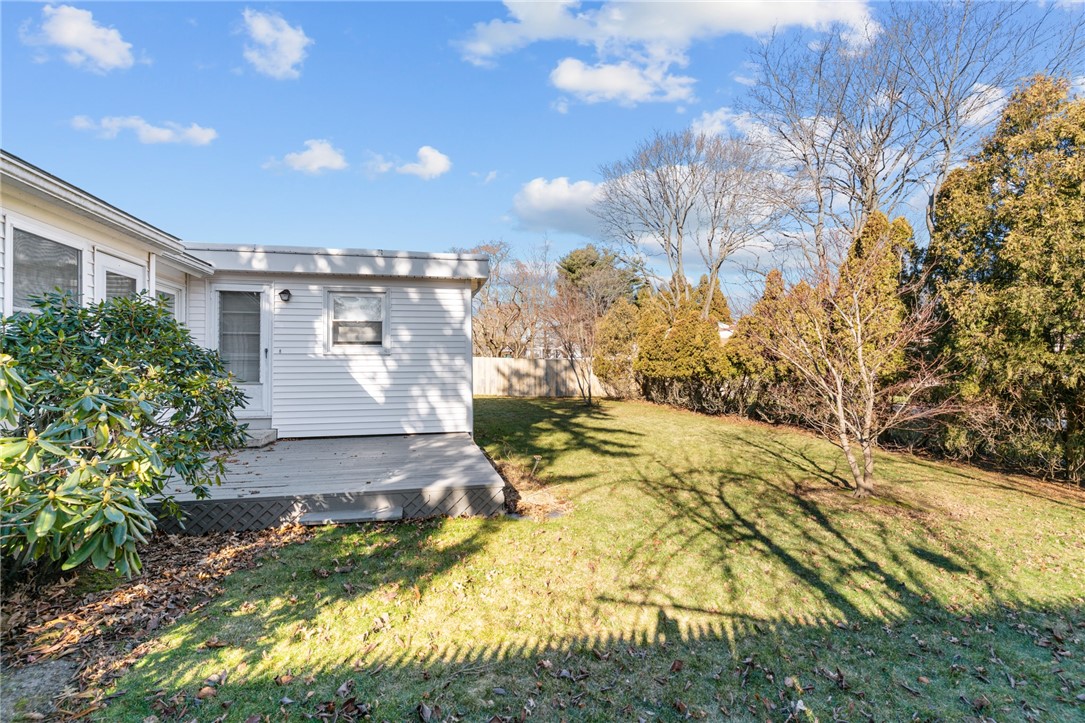 55 Sheffield Road Cranston, RI 02920 - Photo 7 of 39