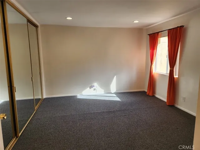 $488,000 | 18307 Burbank Boulevard, Unit 14, Tarzana, CA 91356