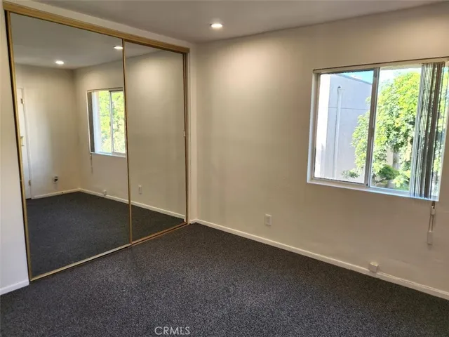 $488,000 | 18307 Burbank Boulevard, Unit 14, Tarzana, CA 91356