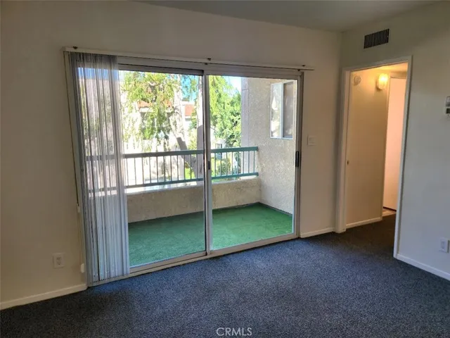 $488,000 | 18307 Burbank Boulevard, Unit 14, Tarzana, CA 91356