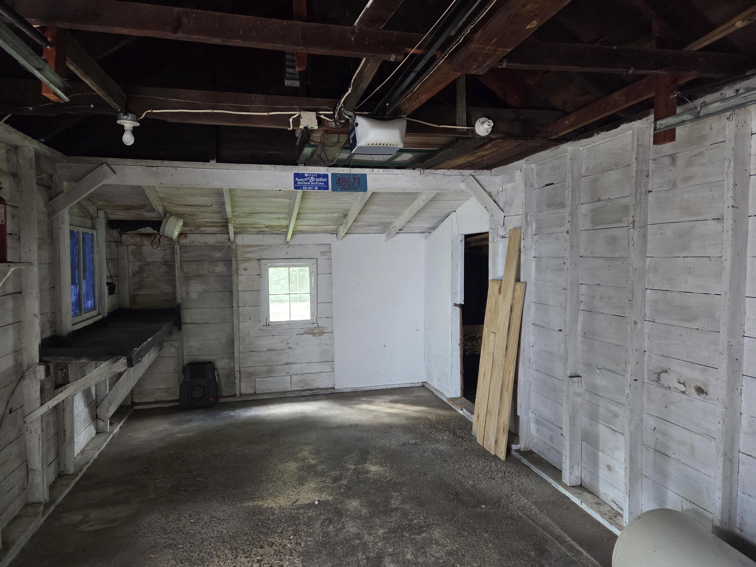 1122 Cleveland Street Beloit, WI 53511 - Photo 19 of 23 Inside garage