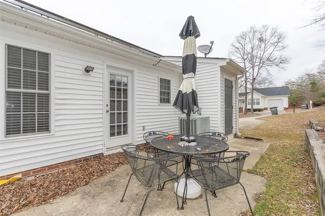 $239,000 | 100 Forrester Drive, Unit 205 ASHTON DRIVE, Liberty, SC 29657