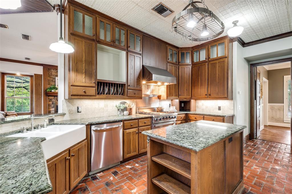 1833 Dr Sanders Road Cross Roads, TX 76227 - Photo 12 of 40