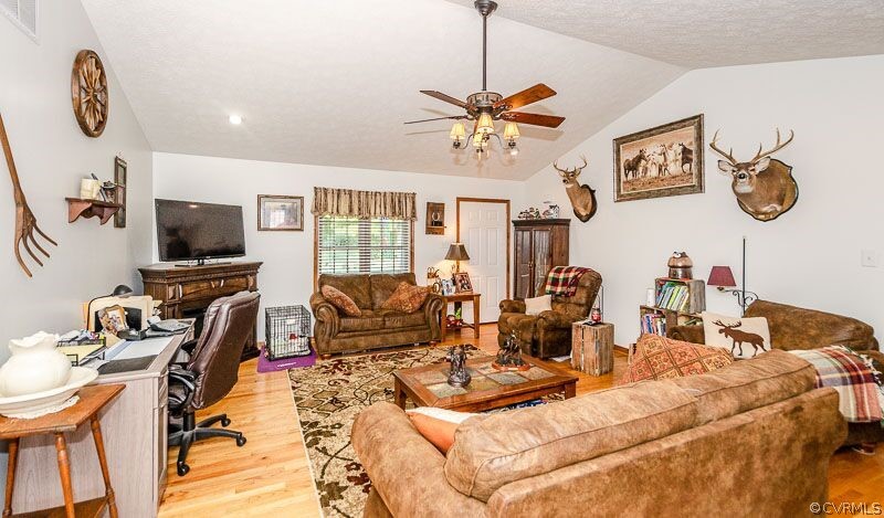 1222 Smokey Road Aylett, VA 23009 - Photo 18 of 32 Gallery Image 18