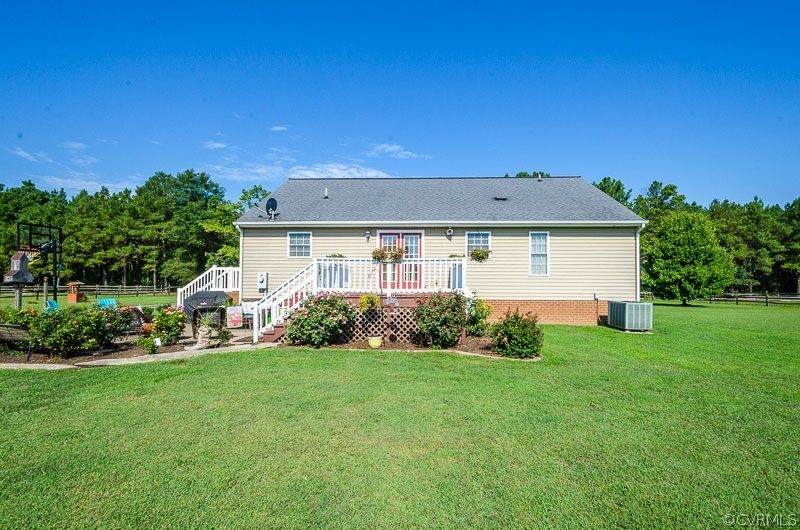 1222 Smokey Road Aylett, VA 23009 - Photo 2 of 32 Gallery Image 2