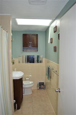 42 Donna Road Framingham, MA 01701 - Photo 15 of 22 Gallery Image 15