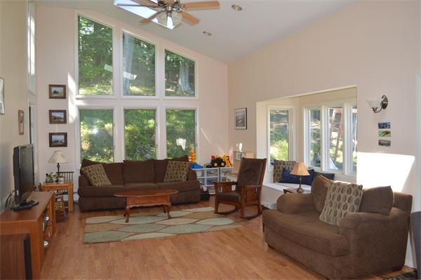 42 Donna Road Framingham, MA 01701 - Photo 7 of 22 Gallery Image 7