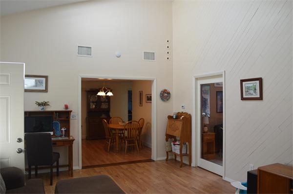 42 Donna Road Framingham, MA 01701 - Photo 8 of 22 Gallery Image 8
