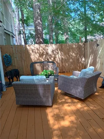 $170,000 | 720 Heavens Drive, Unit 8, Mandeville, LA 70471