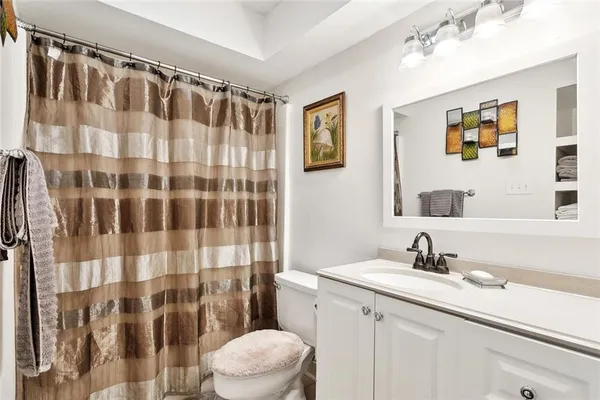 $170,000 | 720 Heavens Drive, Unit 8, Mandeville, LA 70471