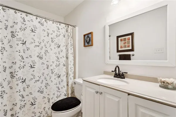 $170,000 | 720 Heavens Drive, Unit 8, Mandeville, LA 70471