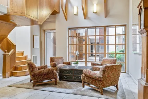 $1,680,000 | 492 Beacon Street, Unit 45, Boston, MA 02115