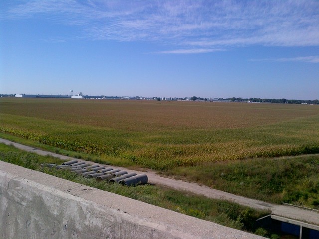 16250 East Creston Road Rochelle, IL 61068 - Photo 4 of 6 a view of an ocean and mountain