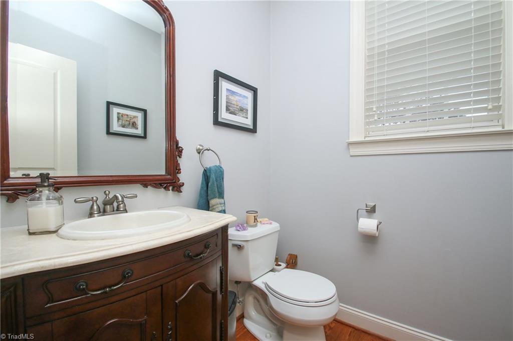8007 Ives Drive Oak Ridge, NC 27310 - Photo 13 of 30