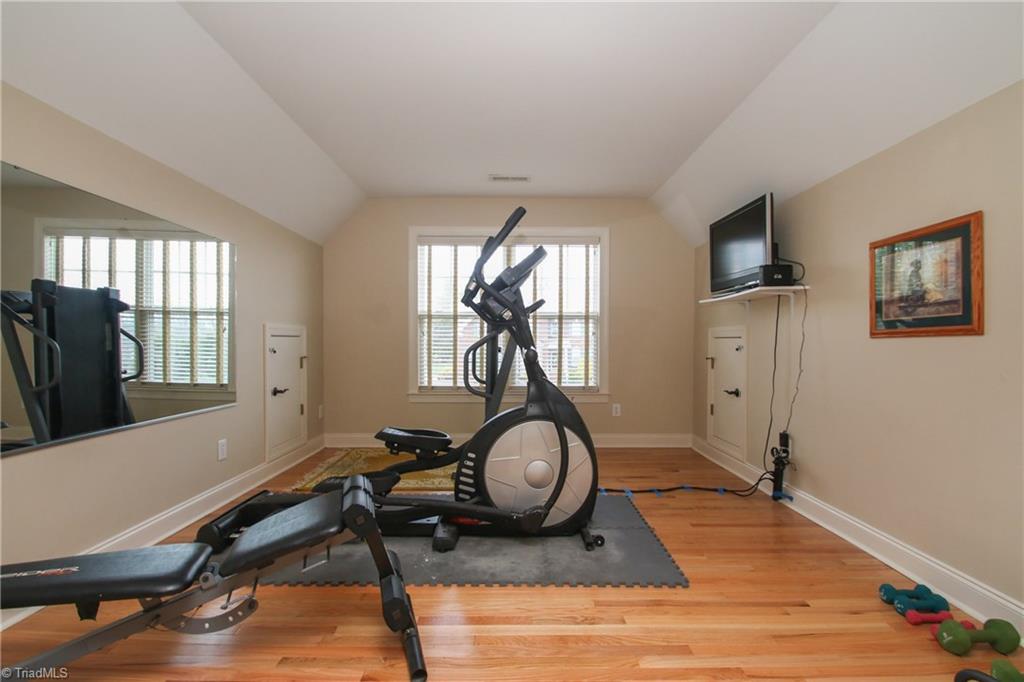 8007 Ives Drive Oak Ridge, NC 27310 - Photo 15 of 30
