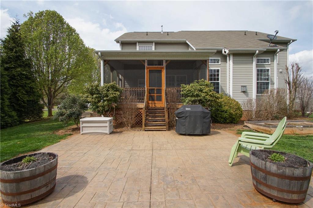 8007 Ives Drive Oak Ridge, NC 27310 - Photo 24 of 30