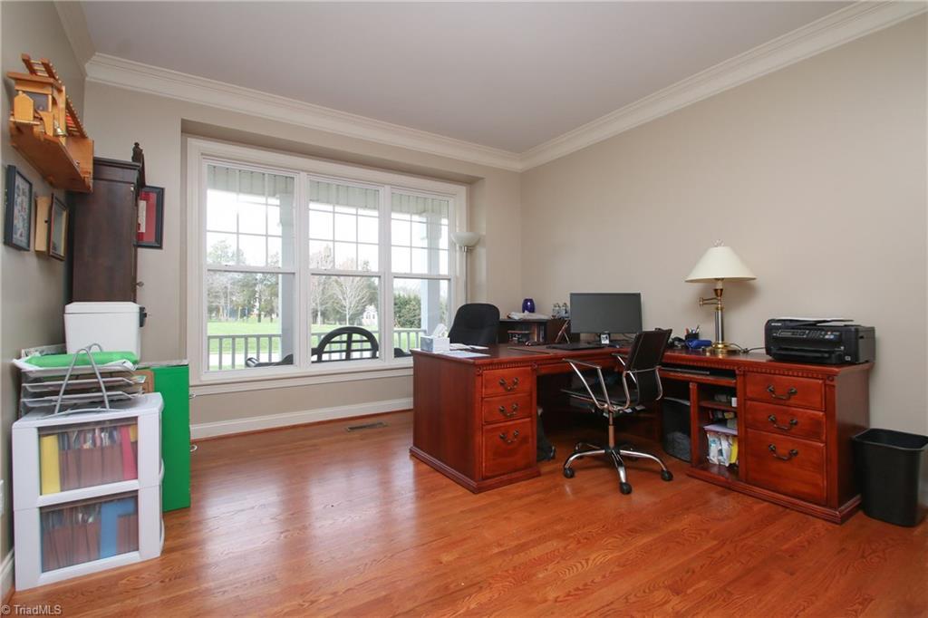 8007 Ives Drive Oak Ridge, NC 27310 - Photo 8 of 30