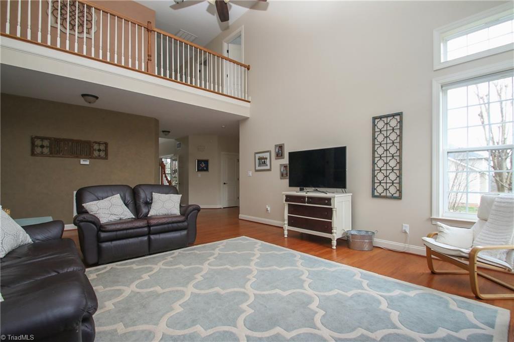 8007 Ives Drive Oak Ridge, NC 27310 - Photo 10 of 30