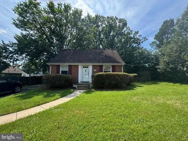 $3,350 | 1111 Edmonston Drive, Rockville, MD 20851