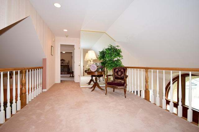 316 Trinity Lane Oak Brook, IL 60523 - Photo 15 of 25