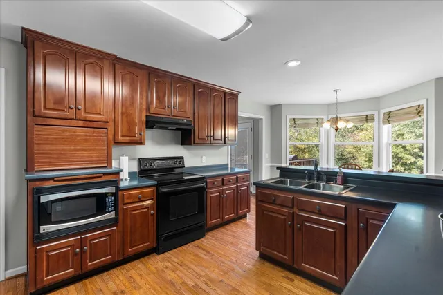 $500,000 | 9713 Homewood Circle, Ooltewah, TN 37363