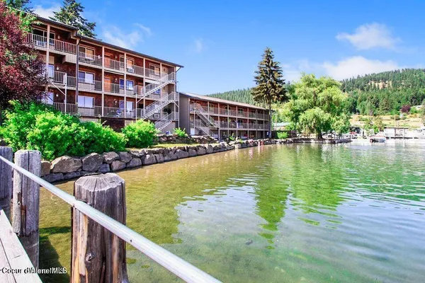 $205,000 | 34152 Lakeside Avenue, Unit 5, Bayview, ID 83803