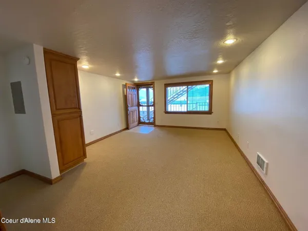 $205,000 | 34152 Lakeside Avenue, Unit 5, Bayview, ID 83803