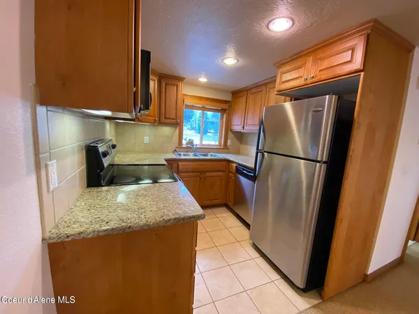$205,000 | 34152 Lakeside Avenue, Unit 5, Bayview, ID 83803